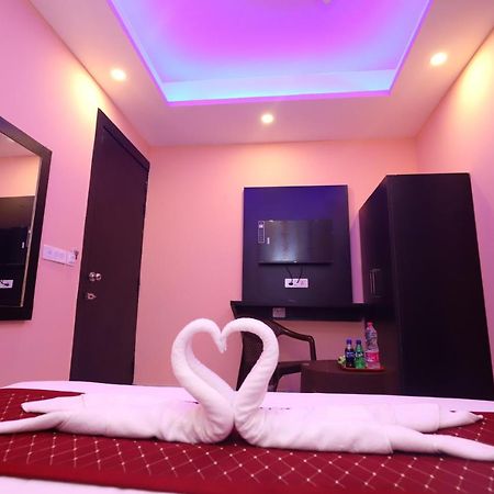 Jupiter Plaza Delhi Airport Hotell New Delhi Eksteriør bilde