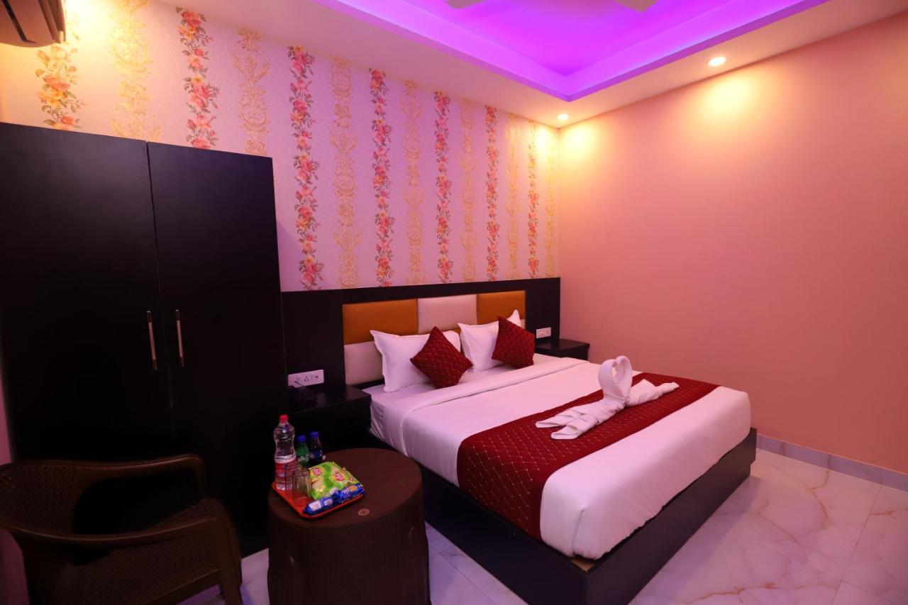 Jupiter Plaza Delhi Airport Hotell New Delhi Eksteriør bilde