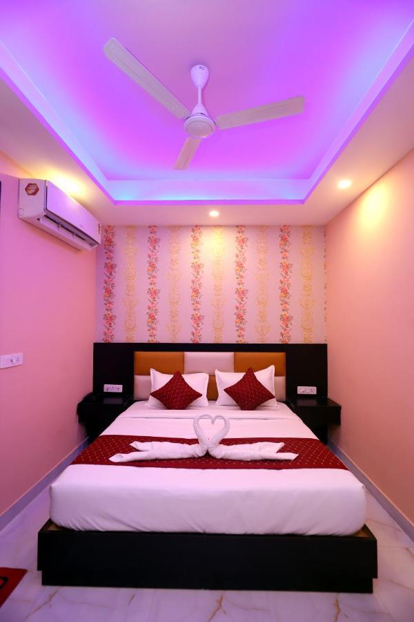 Jupiter Plaza Delhi Airport Hotell New Delhi Eksteriør bilde