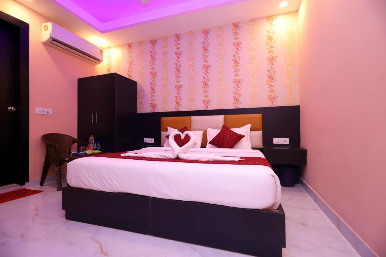 Jupiter Plaza Delhi Airport Hotell New Delhi Eksteriør bilde